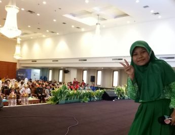 Jenessa Shanne Putri Penyanyi Cilik. Ikut Meriahkan Hari Jadi  Kota Depok Ke 25 Di Acara Lomba Paduan Suara Tingkat SMA/SMK  Kota Depok.