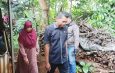 Anggota DPRD Depok Abdul Choir Tinjau Solokan Rawa Lele, Warga Khawatir Abrasi Mengancam Rumah Ambruk.