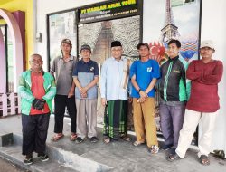 Kyai Chusnul dan Taur Travel Amanah Ibrahim Bagikan Kupon Buka Puasa di Depok