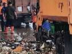 Camat Cibinong Drs.H.Acep Sajidin M.Si Gelar Kegiatan Bersihkan kali Baru