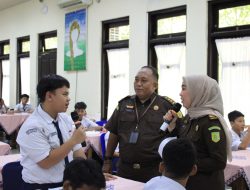 Kejari Depok Gencarkan Edukasi Anti Narkoba Lewat Program JMS Kepada Pelajar SMPN