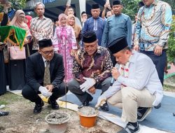 Walikota Depok, Supian Suri Letakkan Batu Pertama Pembangunan Musholla GISS. Depok