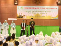Forsil Satu Kalam Kota Depok Serahkan Donasi untuk Palestina pada Acara Manasik Haji TK Islam di Motel Bumi Wiyata