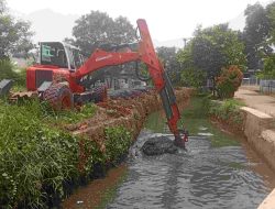 Normalisasi Kali Jantung Dimulai, PUPR Gunakan Alat Expander untuk Antisipasi Banjir di Sukamaju