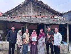 BAZNAS Kota Depok Berikan Bantuan Renovasi Rumah untuk Warga Pengasinan