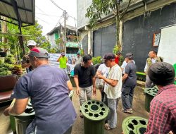 Hadapi Kenaikan Harga Pangan, UPER Berdayakan Warga Depok lewat Budikdamber
