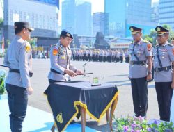 Kapolda Metro Jaya Pimpin Sertijab 22 Pejabat Utama dan Kapolres, Tekankan Pelayanan Profesional dan Humanis.